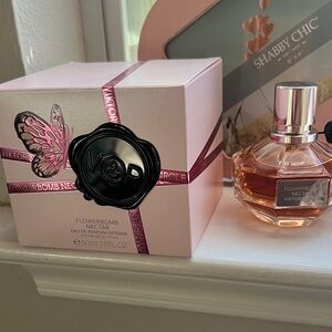 Viktor & Rolf Flowerbomb Nectar with Pink and Black Accents (Purchased 9/23)
